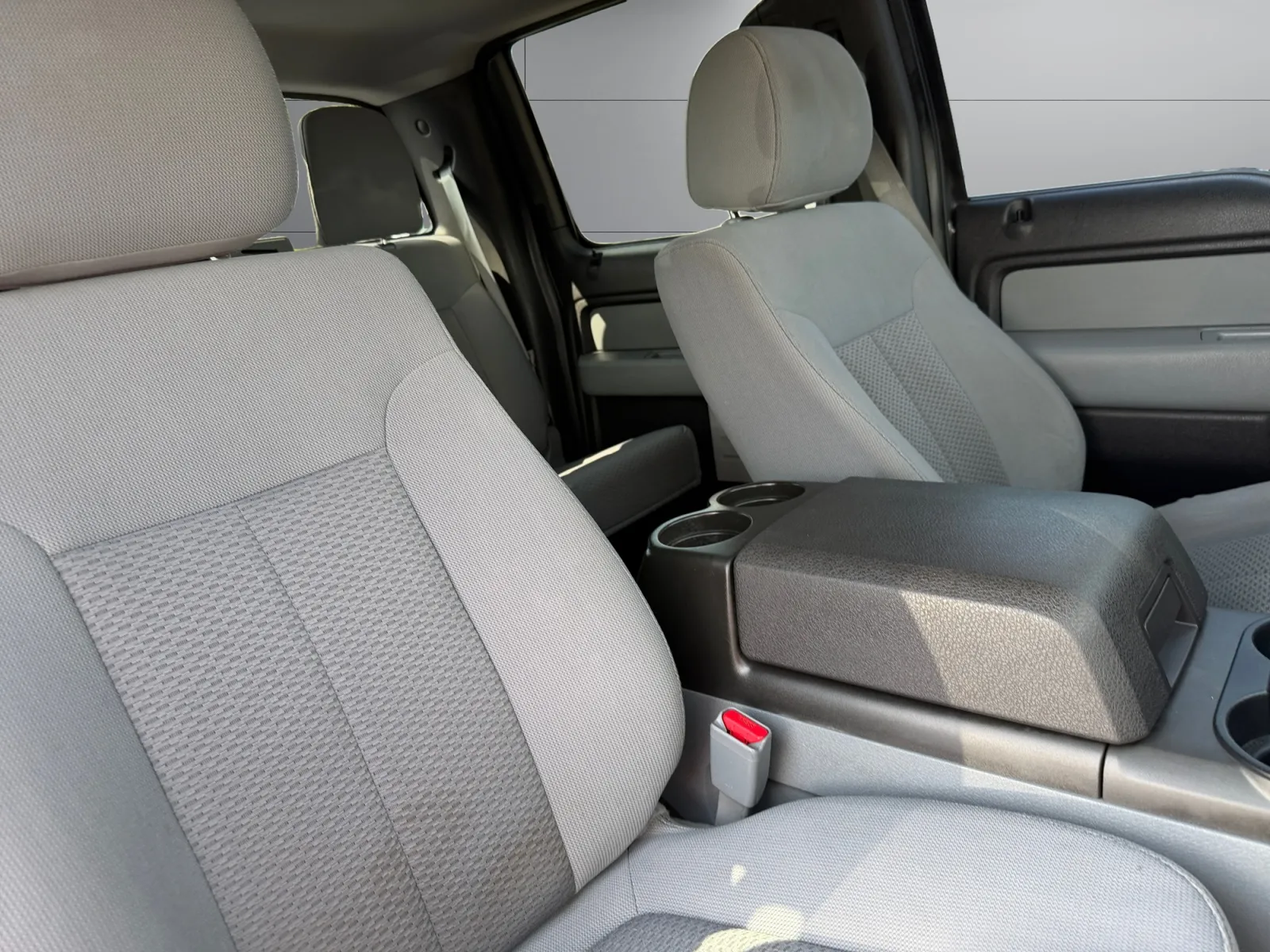 Ford F-150 photo 18