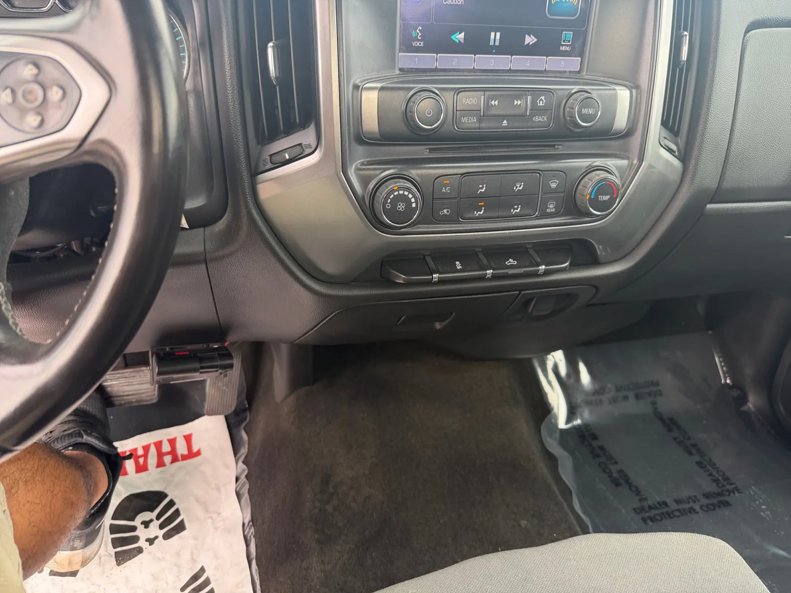 Chevrolet Silverado photo 15