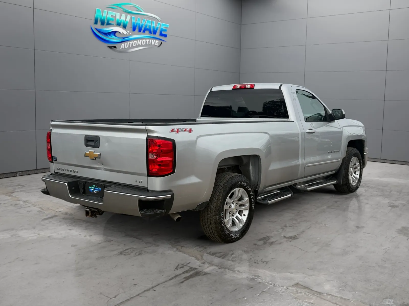 Chevrolet Silverado photo 5