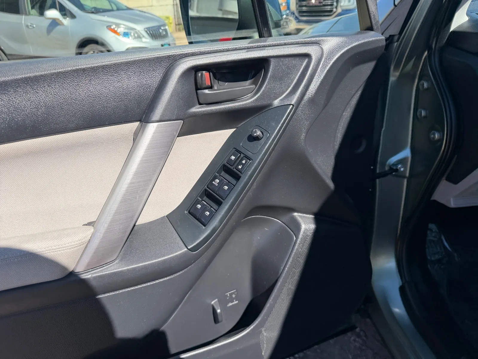 Subaru Forester photo 11