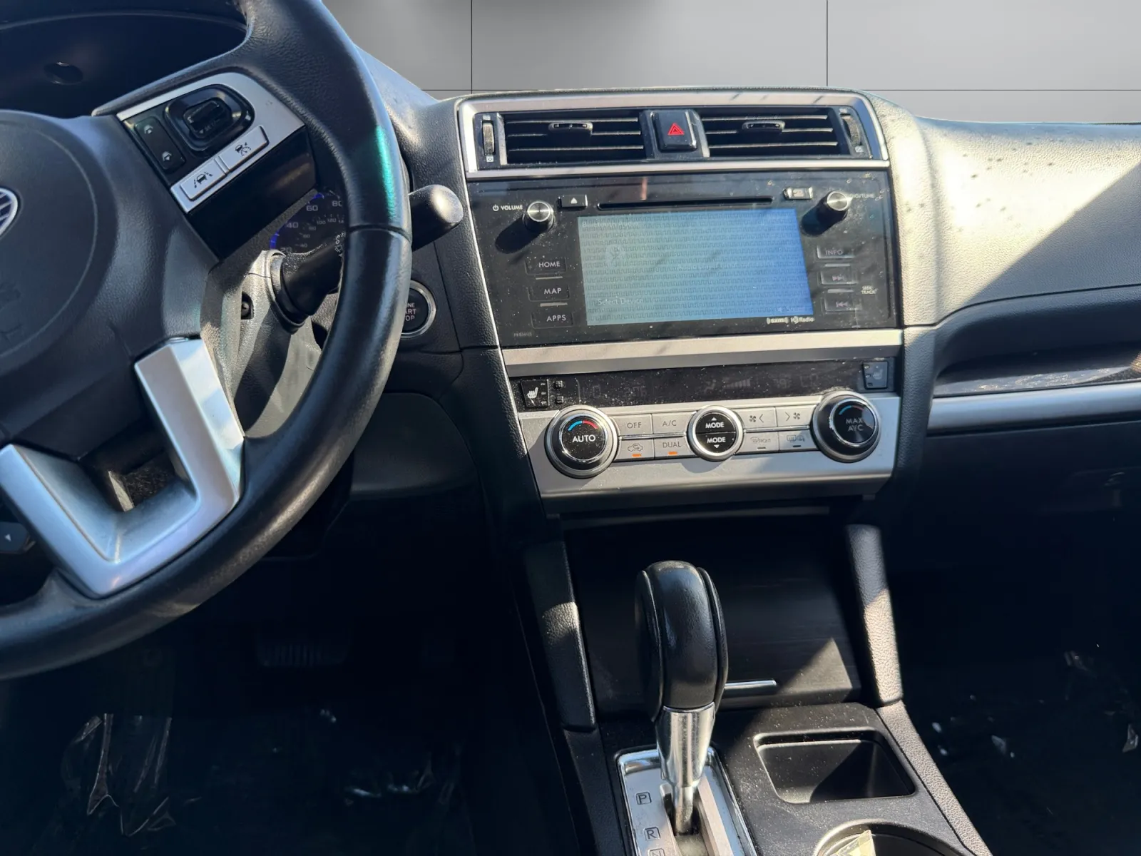Subaru Legacy photo 12