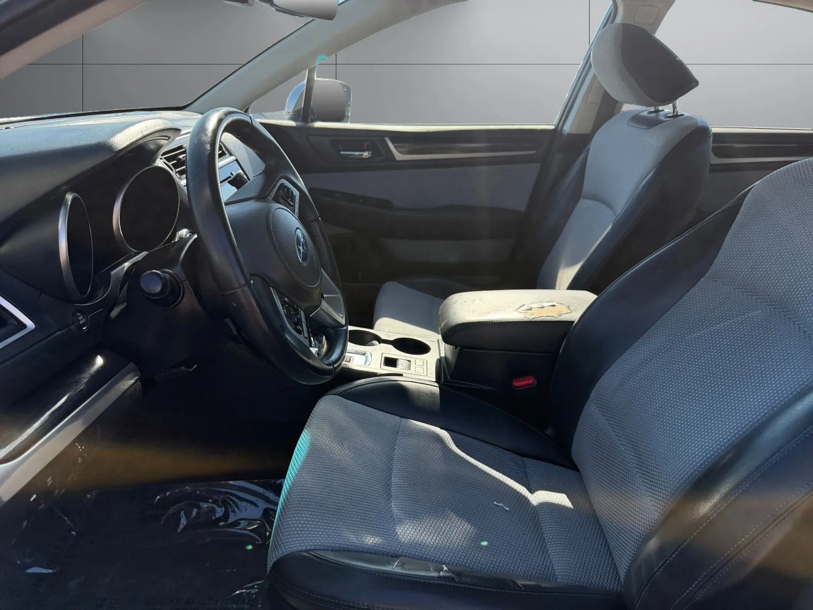 Subaru Legacy photo 10
