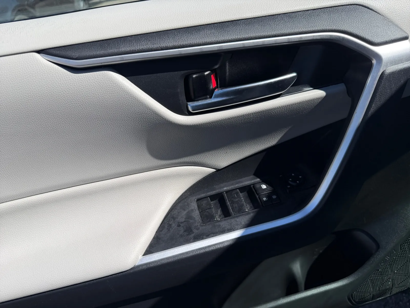 Toyota RAV4 photo 11