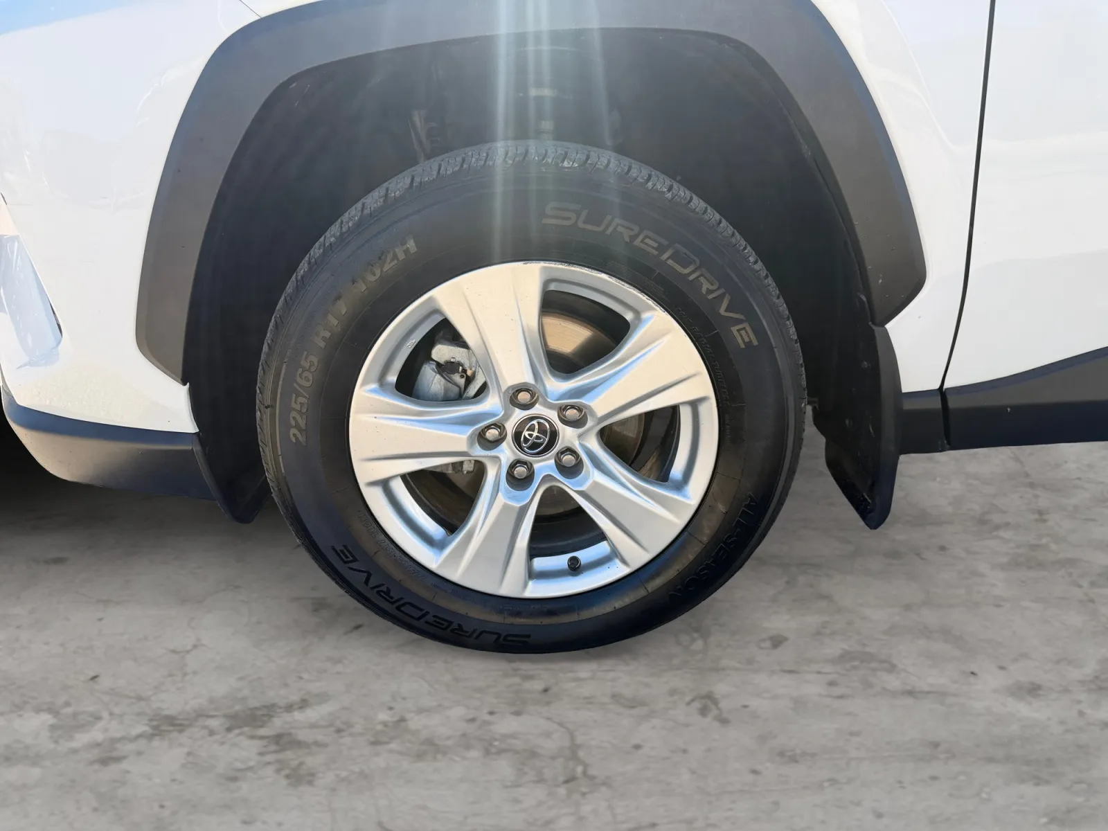 Toyota RAV4 photo 9