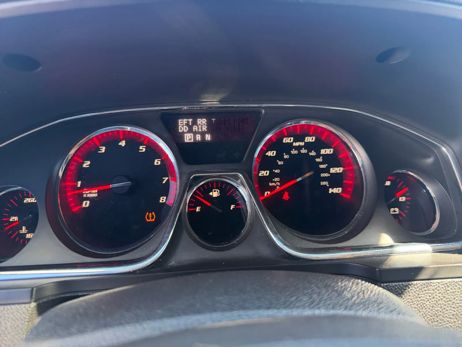 GMC Acadia photo 14