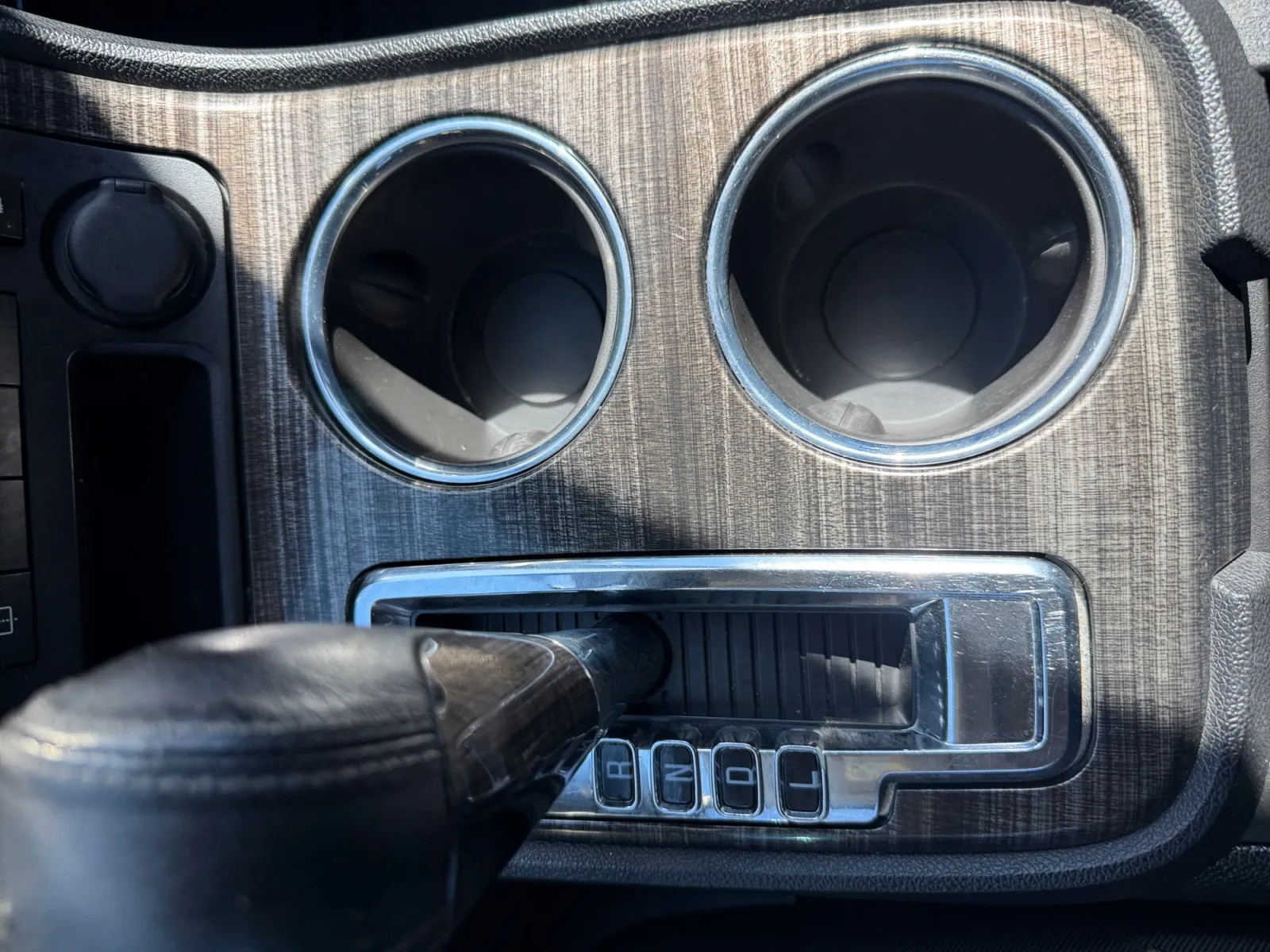 GMC Acadia photo 24