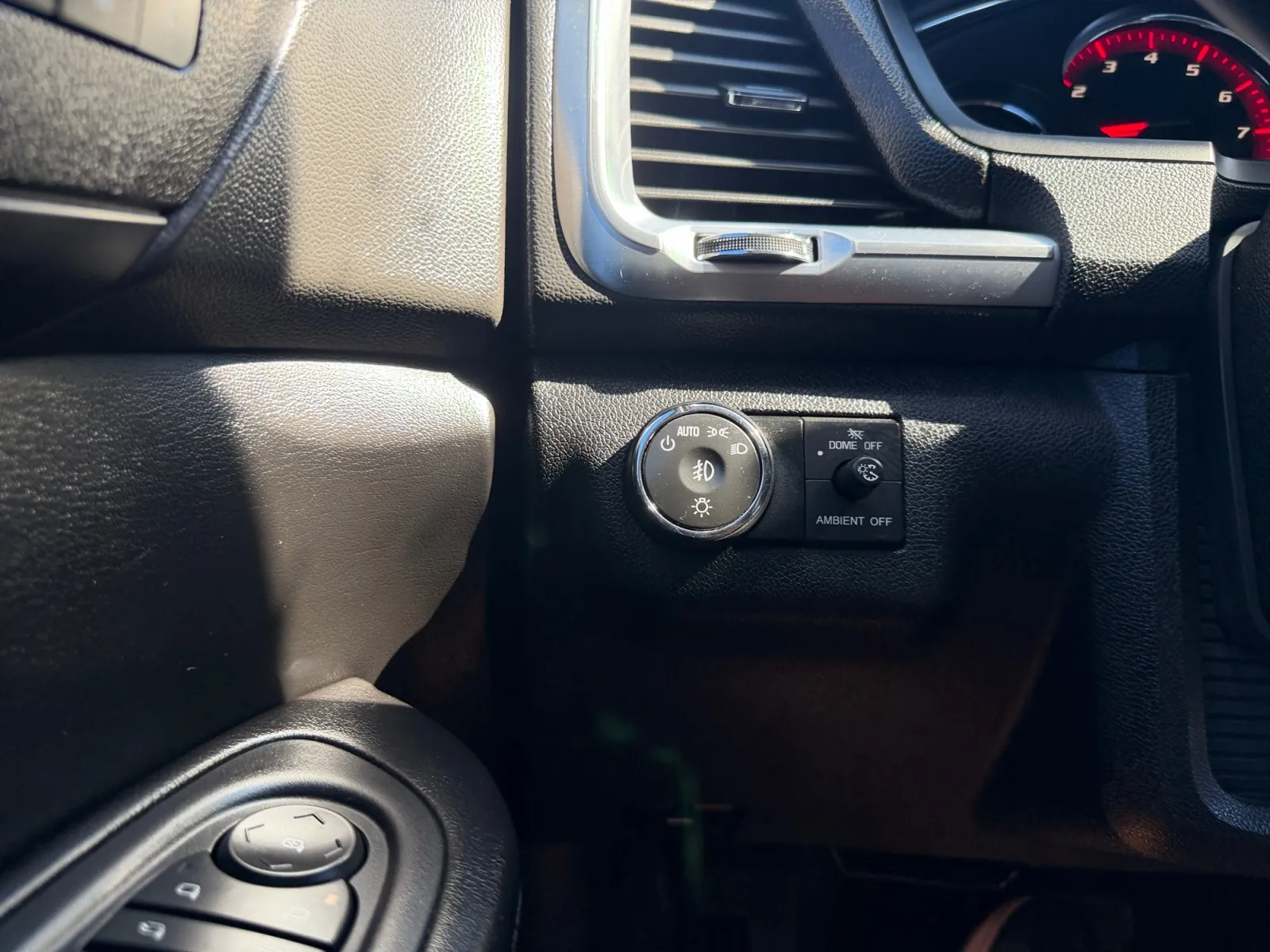 GMC Acadia photo 23
