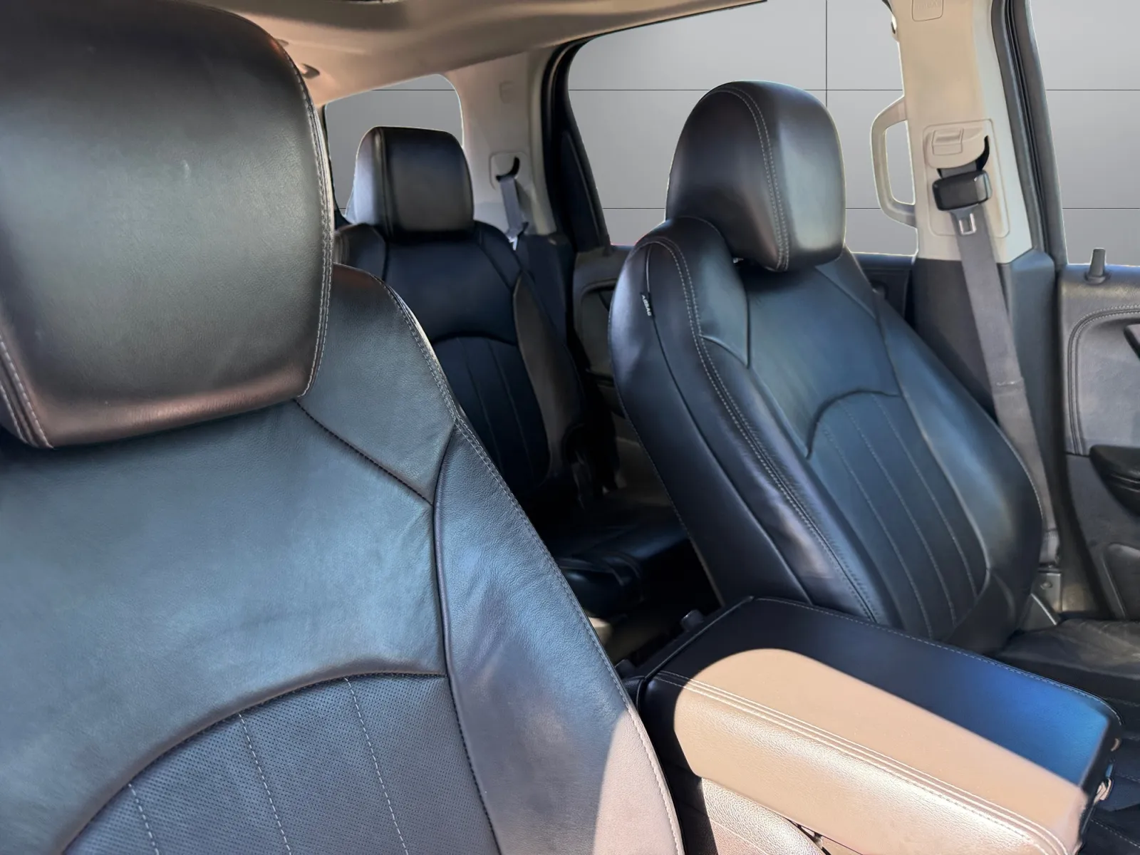 GMC Acadia photo 18