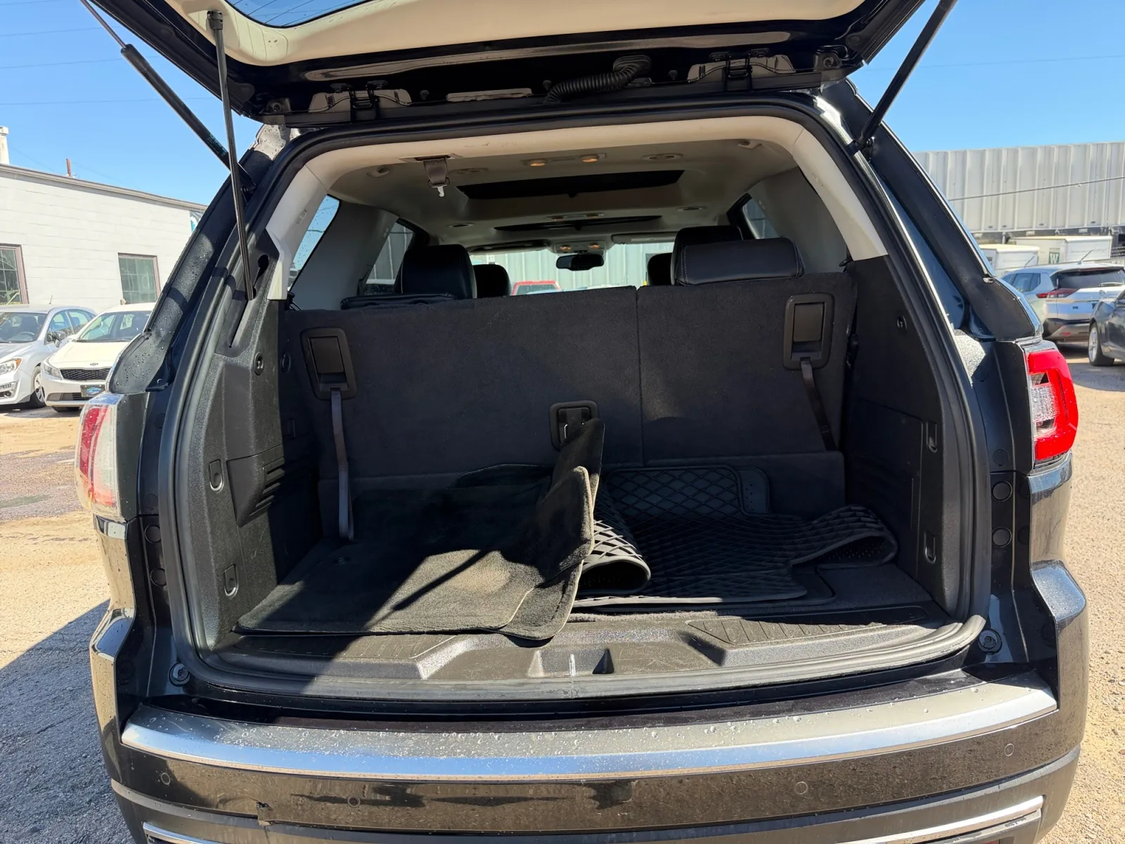 GMC Acadia photo 19