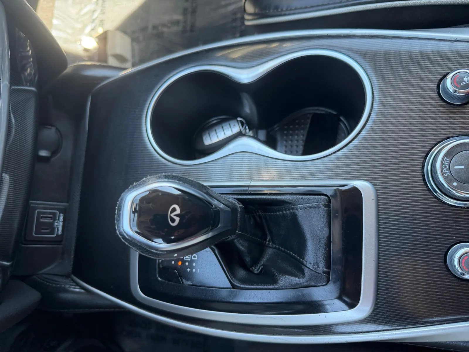 Infiniti QX60 photo 25