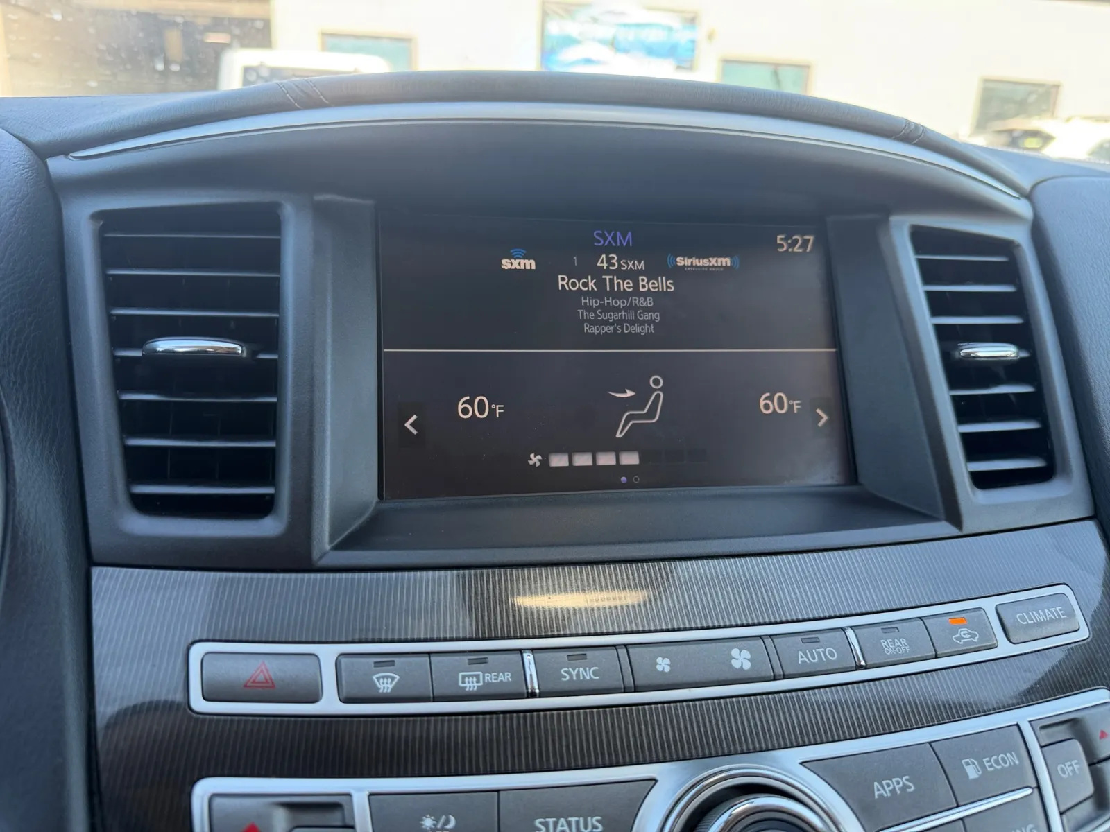 Infiniti QX60 photo 21