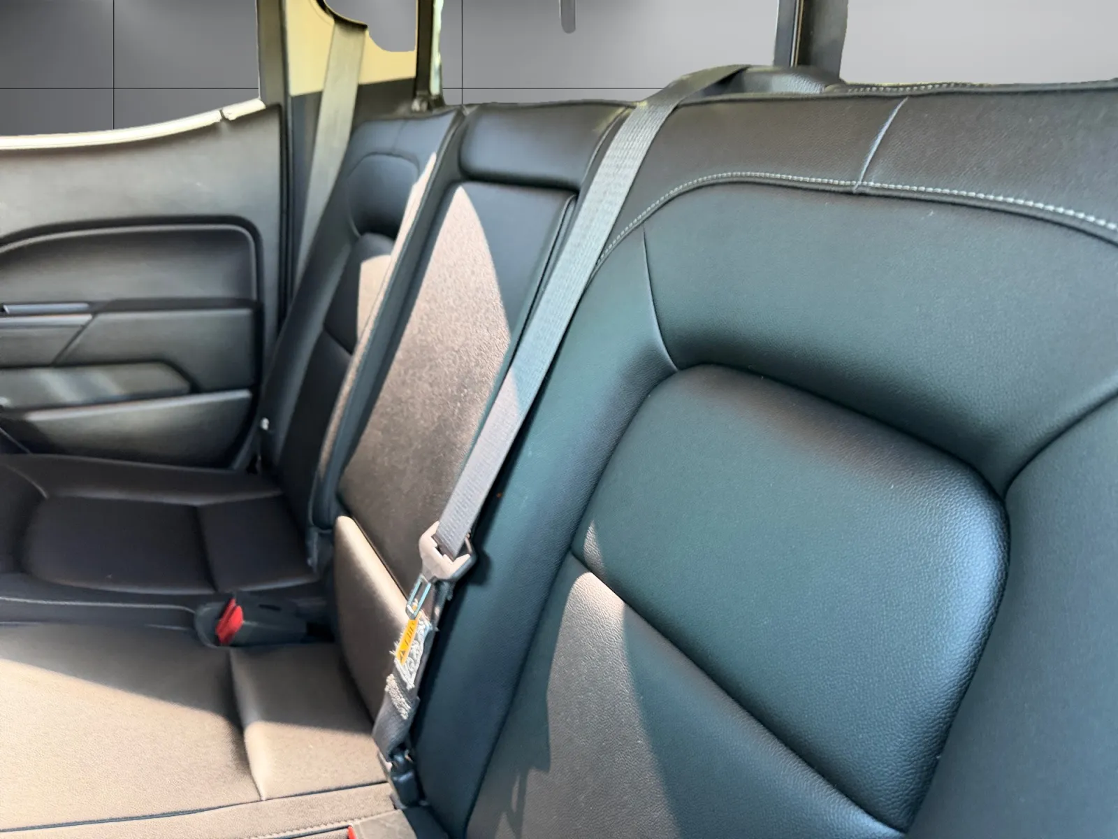 Chevrolet Colorado photo 16