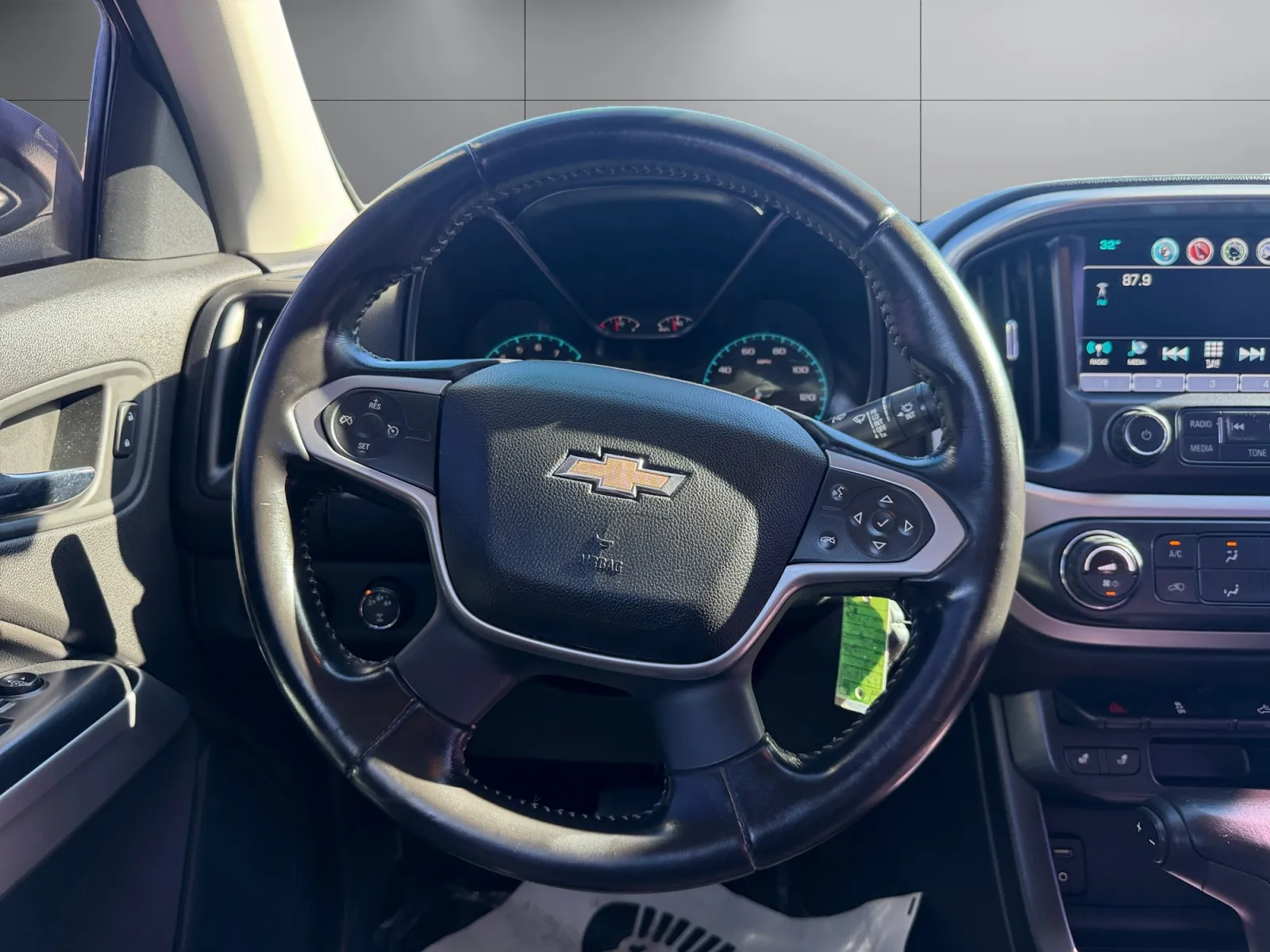 Chevrolet Colorado photo 13