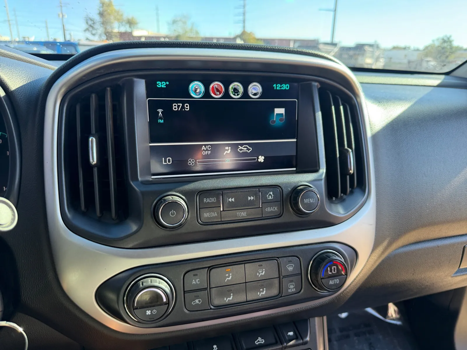 Chevrolet Colorado photo 21