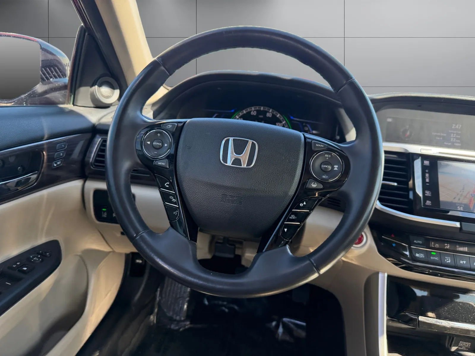 Honda Accord photo 13