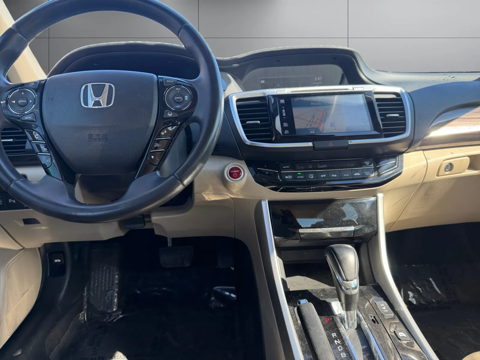 Honda Accord photo 12