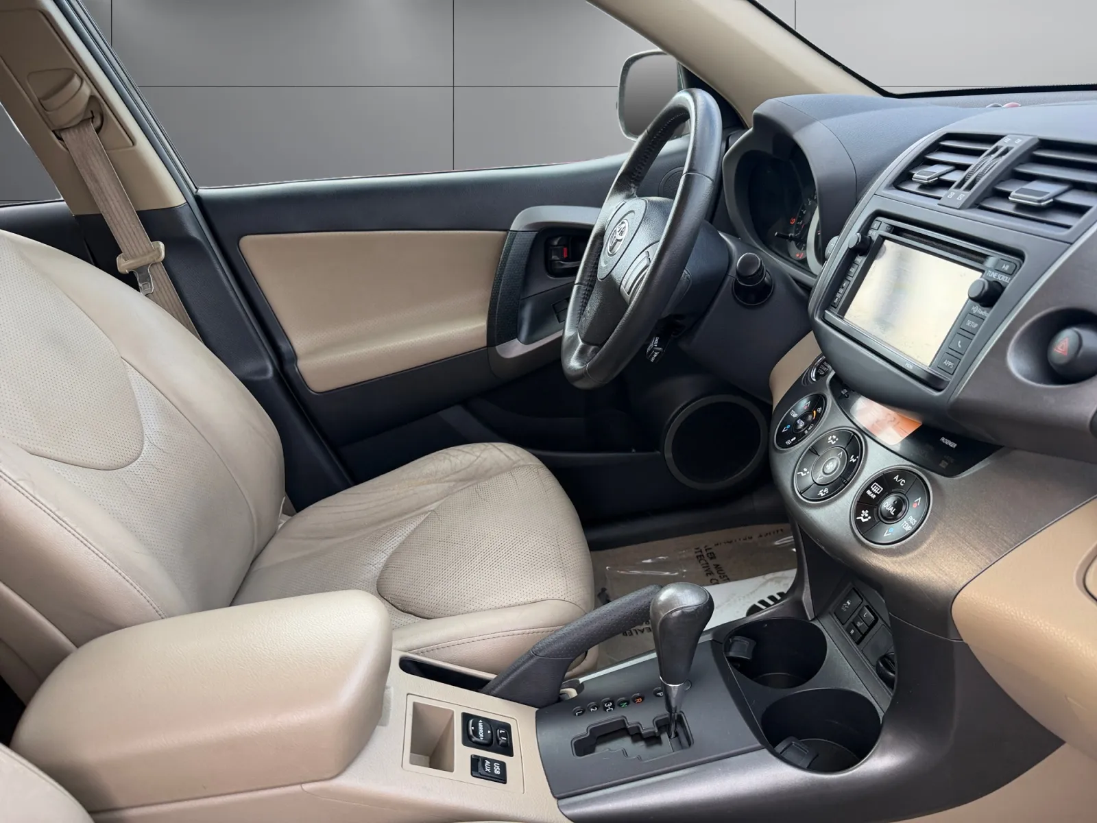 Toyota RAV4 photo 17