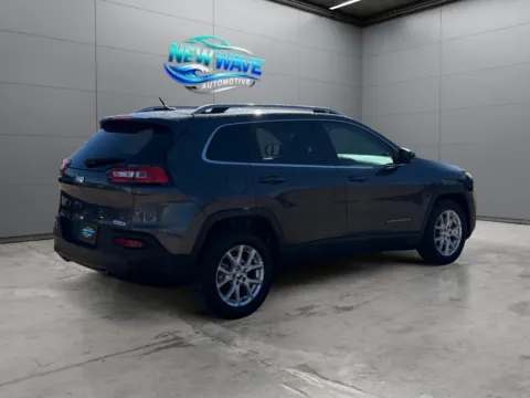 More photos of 2016 Jeep Cherokee Latitude at New Wave Automotive, CO