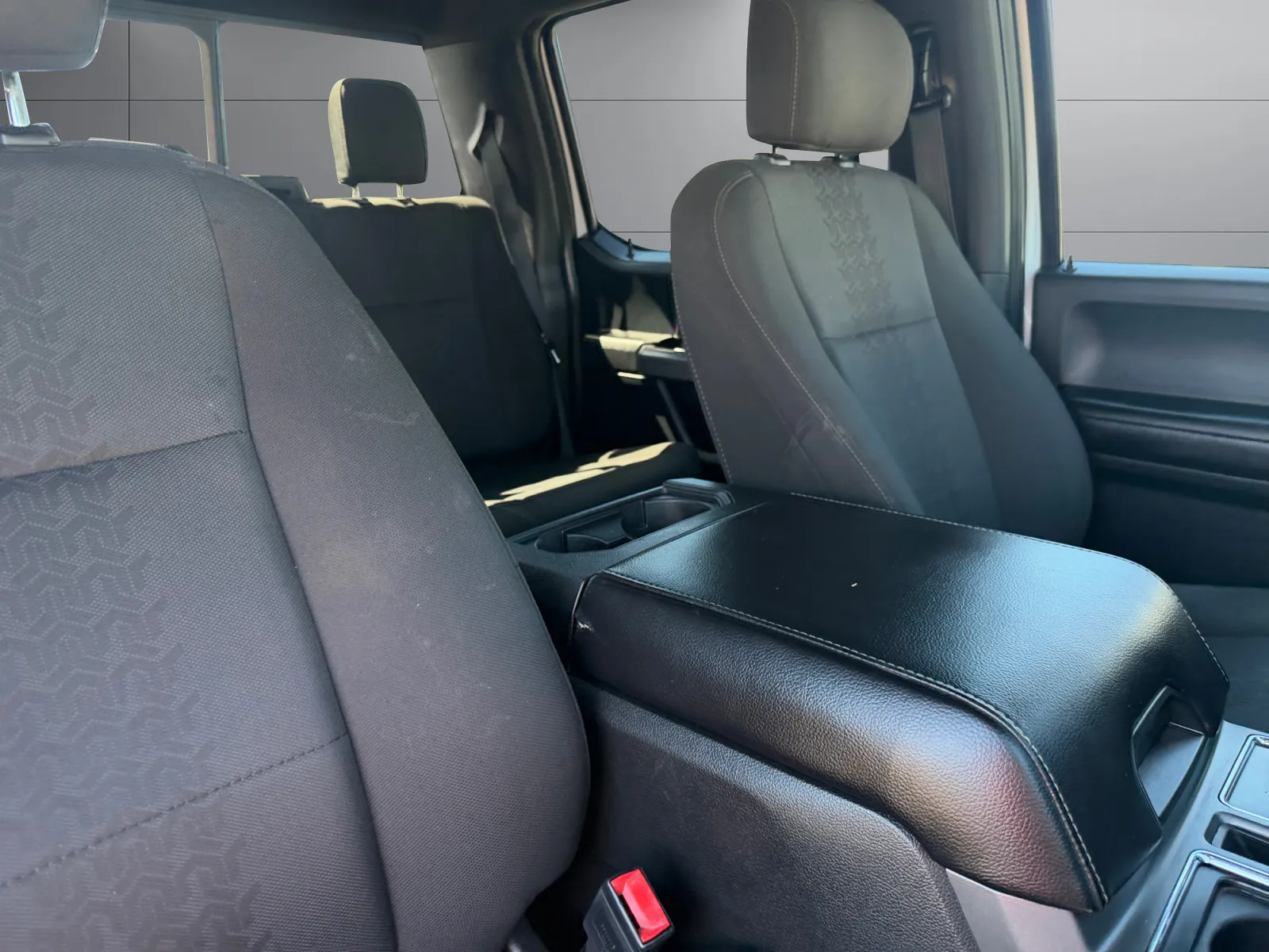 Ford F-150 photo 18