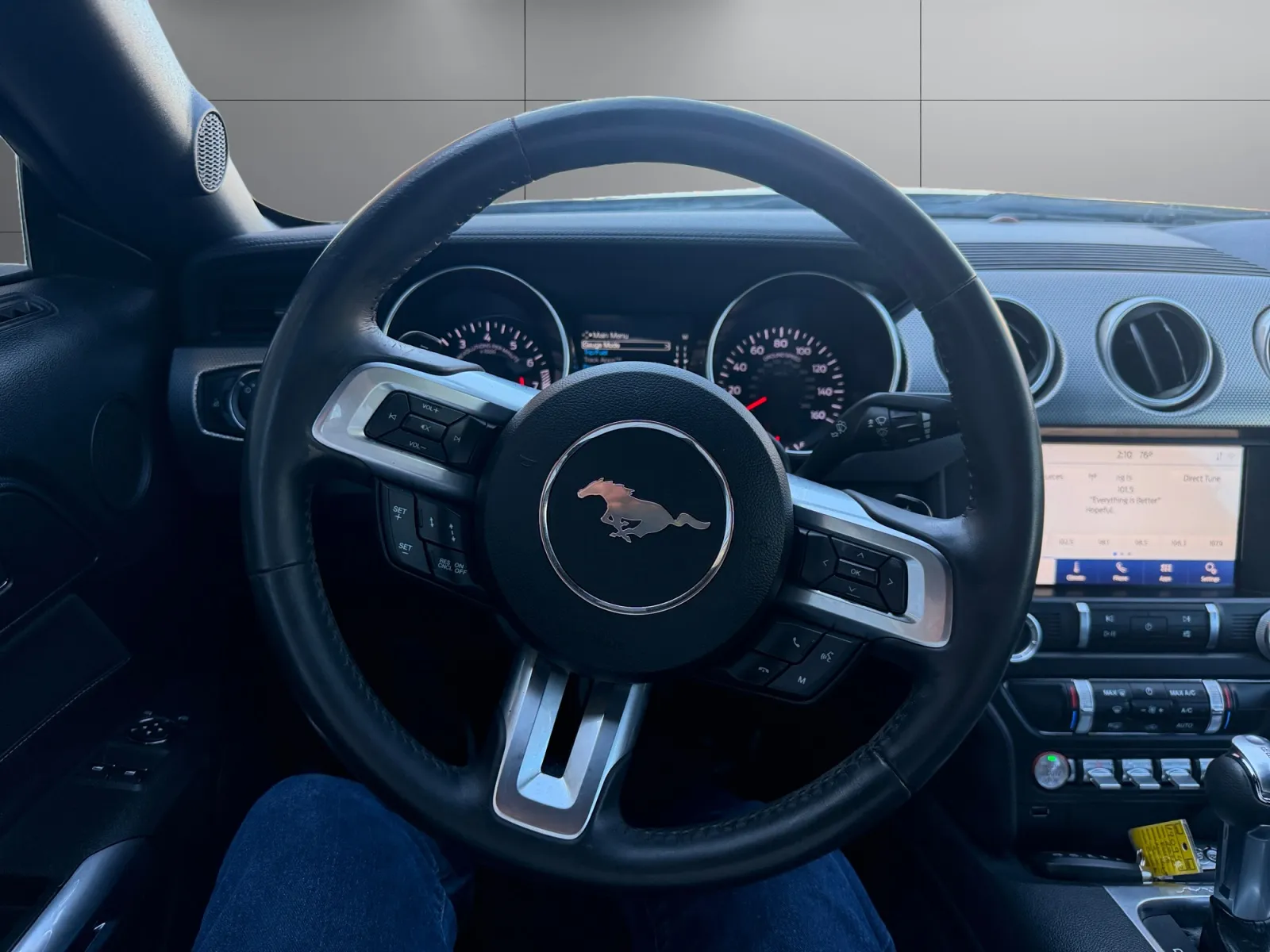 Ford Mustang photo 13