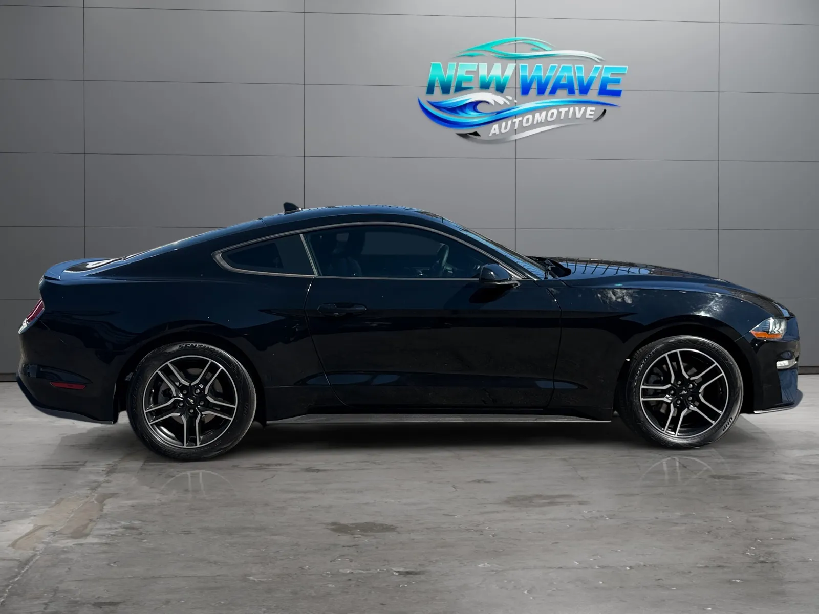 Ford Mustang photo 6