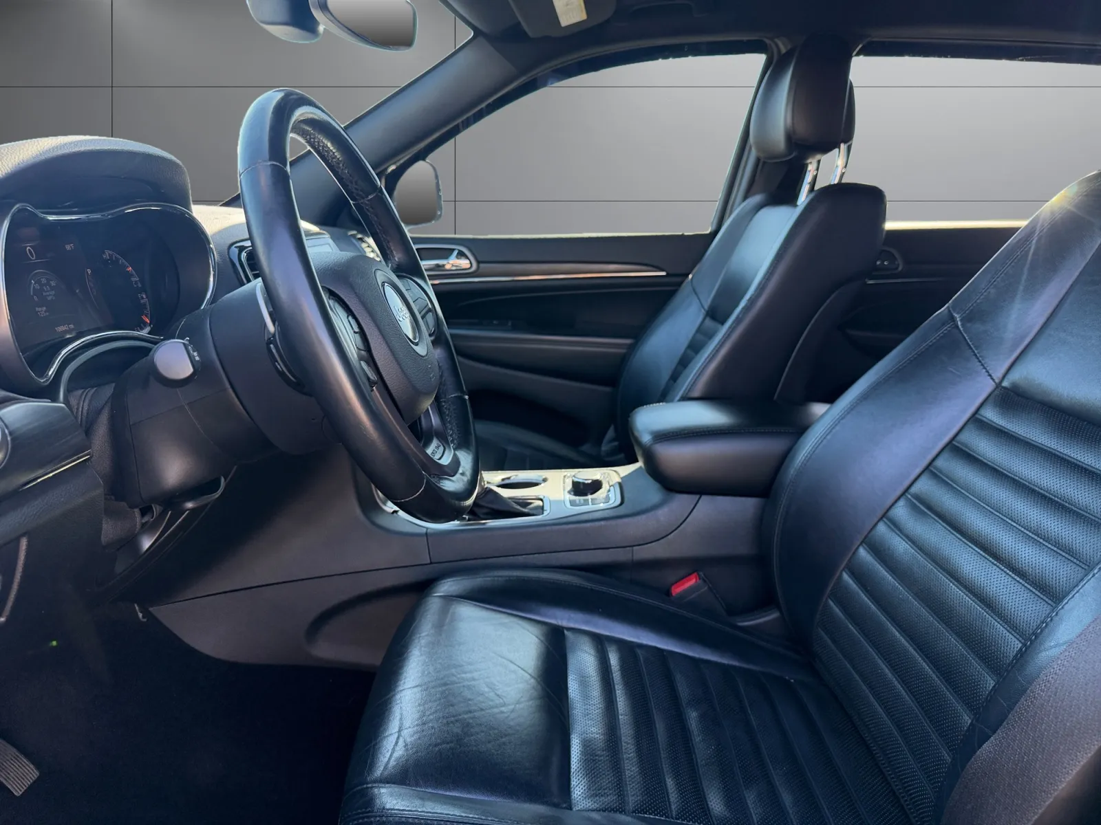 Jeep Grand Cherokee photo 10