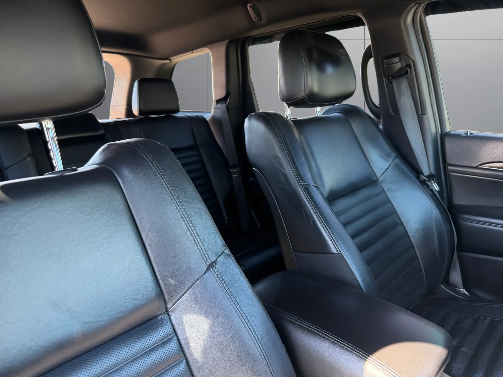 Jeep Grand Cherokee photo 18