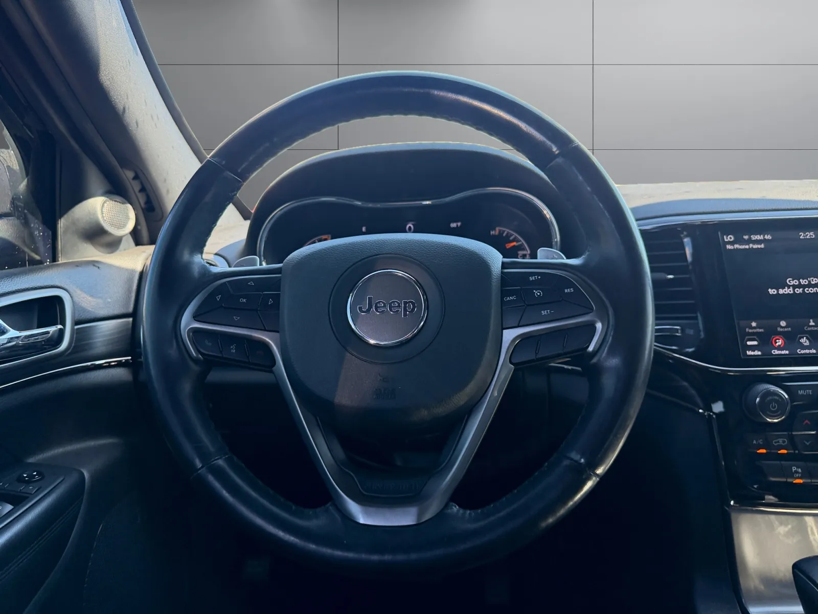 Jeep Grand Cherokee photo 13