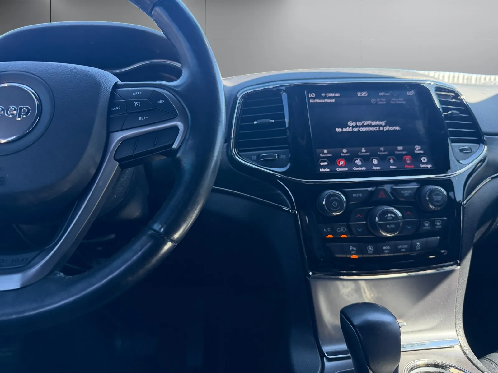 Jeep Grand Cherokee photo 12