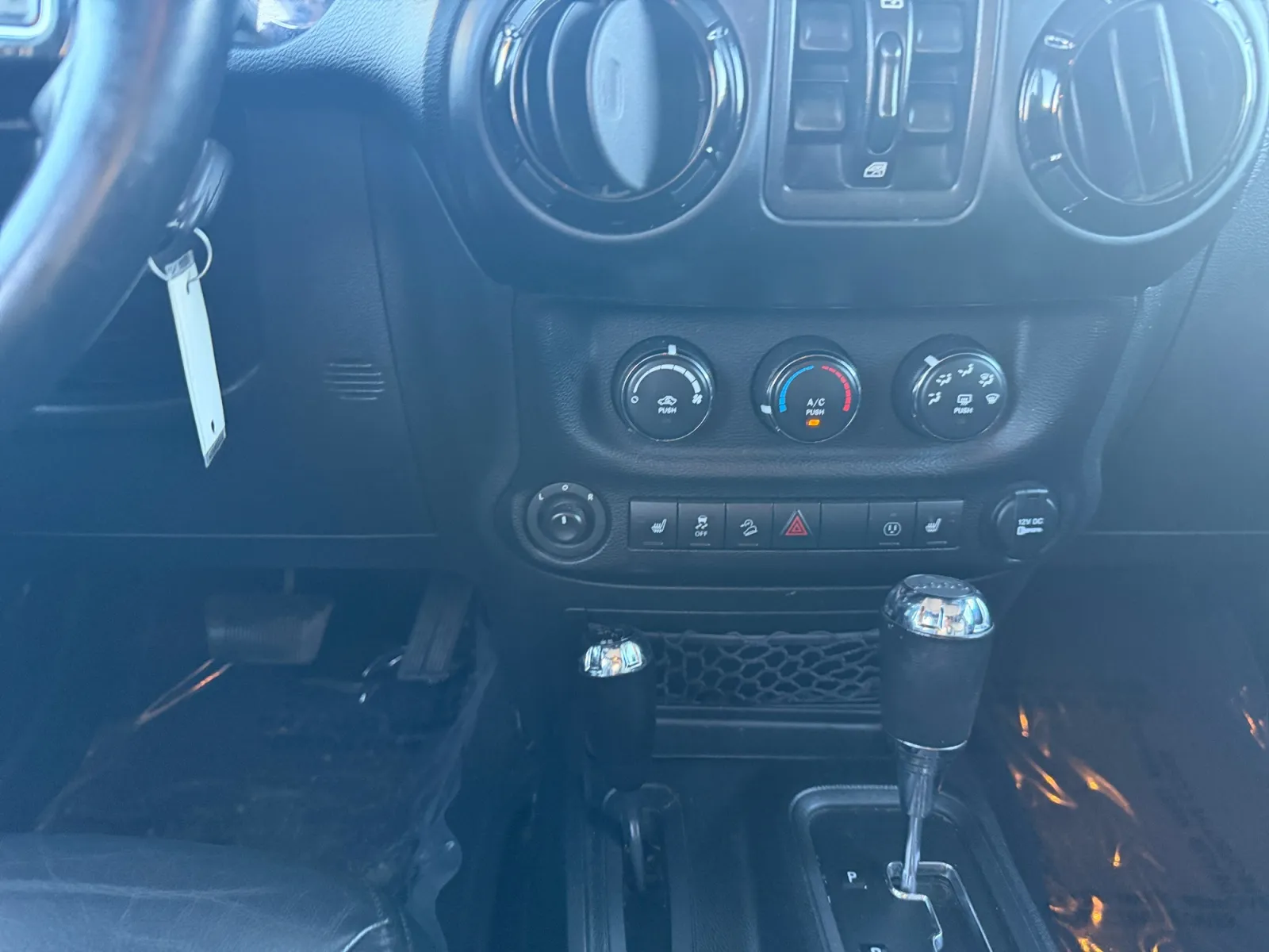 Jeep Wrangler photo 15