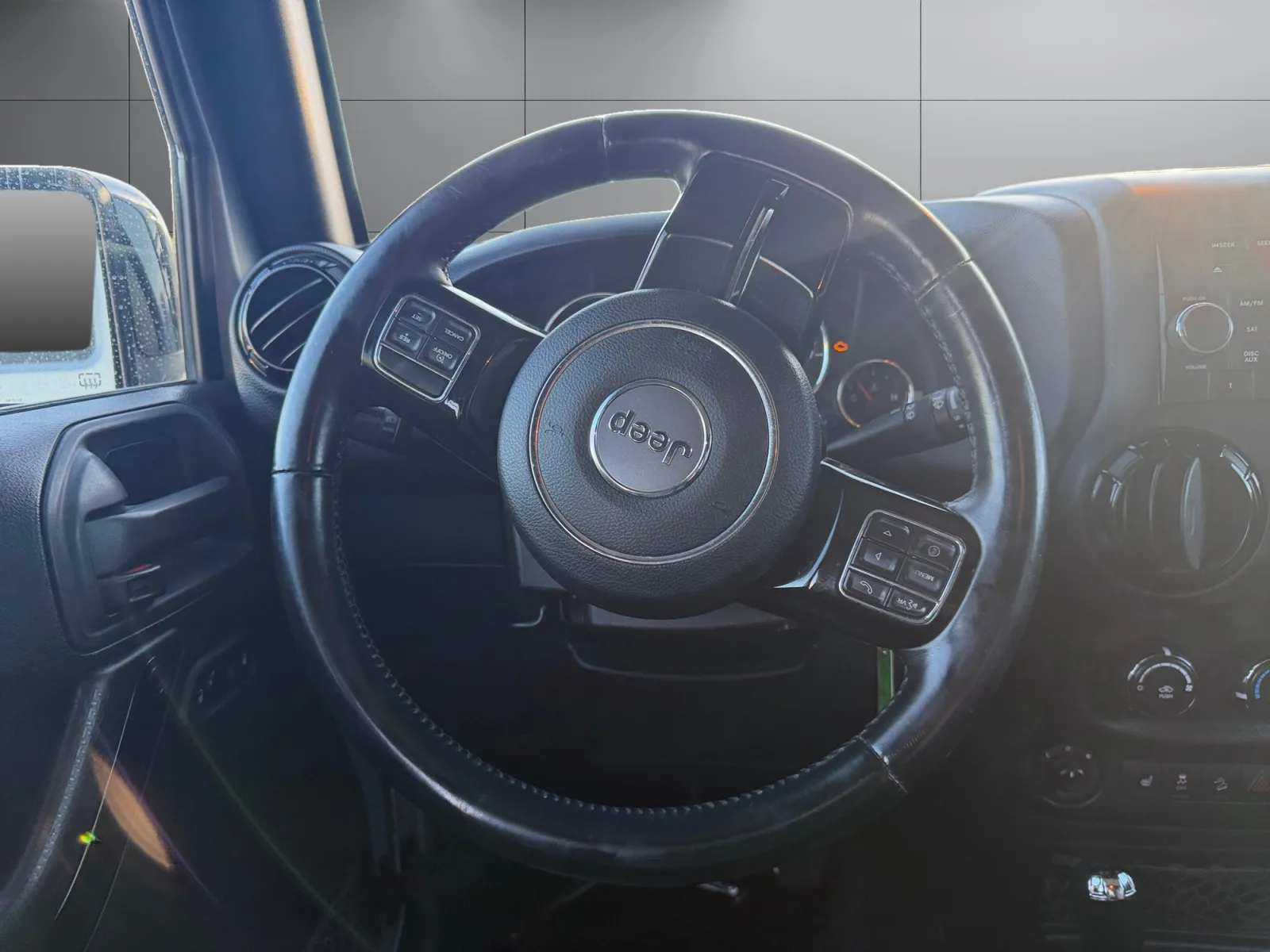Jeep Wrangler photo 13