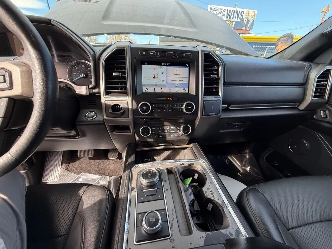 Ford Expedition MAX photo 15