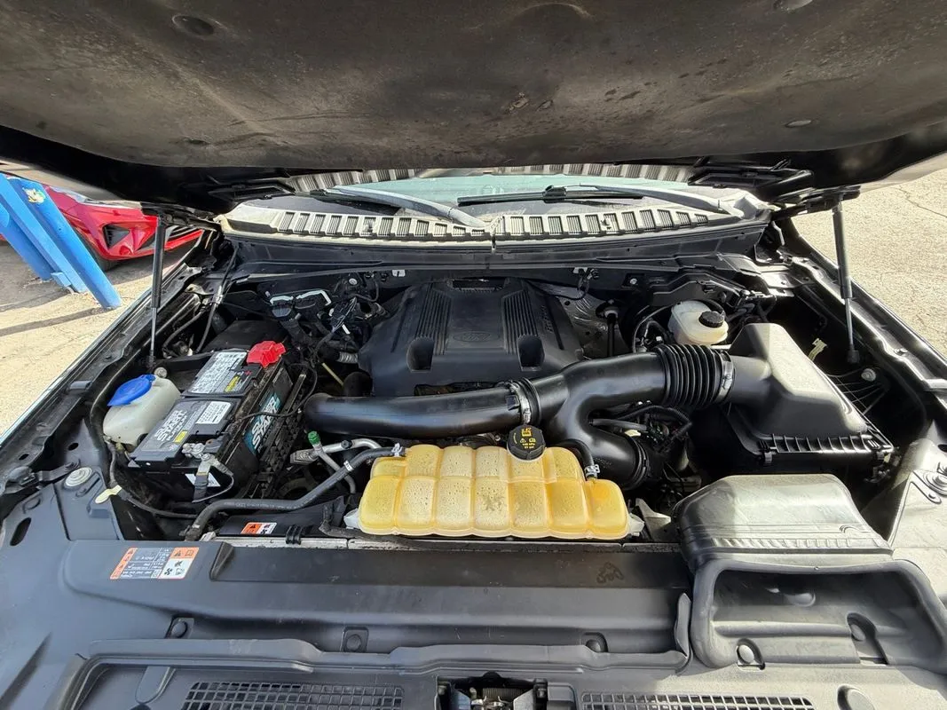 Ford Expedition MAX photo 20