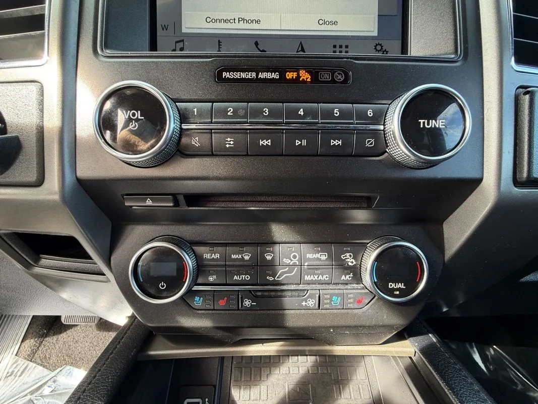 Ford Expedition MAX photo 23