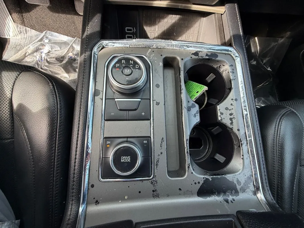 Ford Expedition MAX photo 24