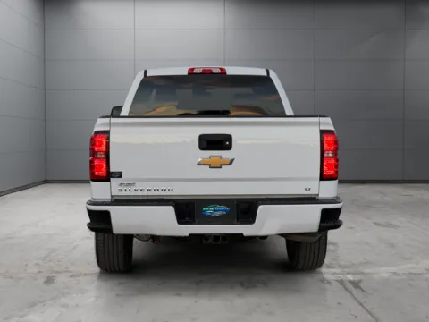 More photos of 2018 Chevrolet Silverado 1500 LT at New Wave Automotive, CO