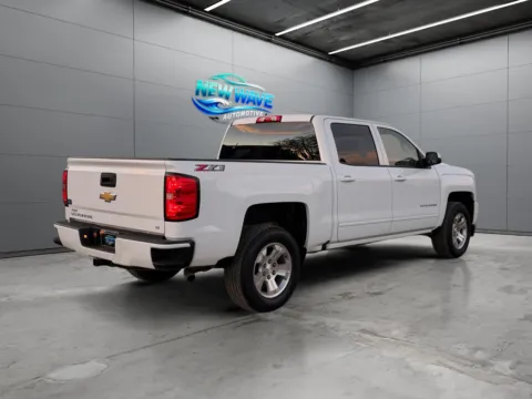More photos of 2018 Chevrolet Silverado 1500 LT at New Wave Automotive, CO