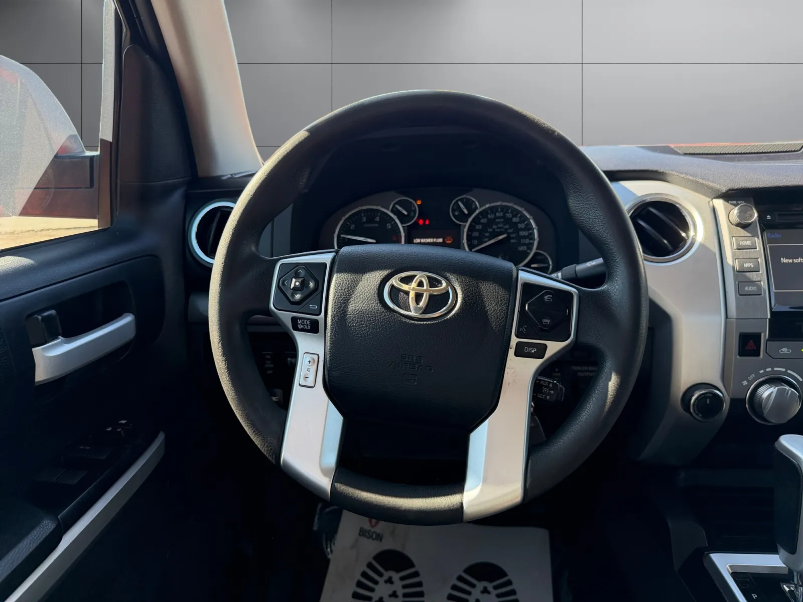 Toyota Tundra photo 13