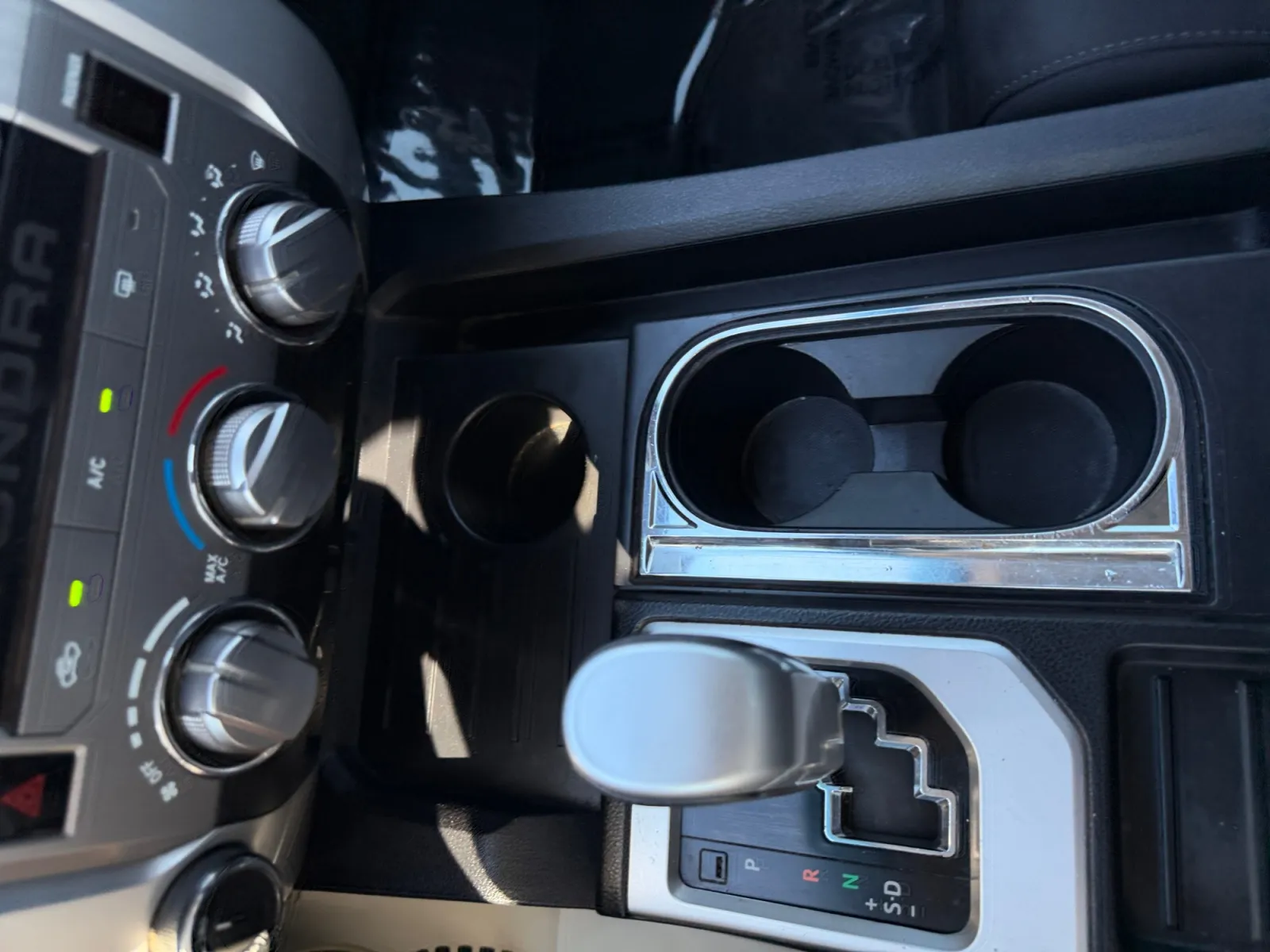 Toyota Tundra photo 24