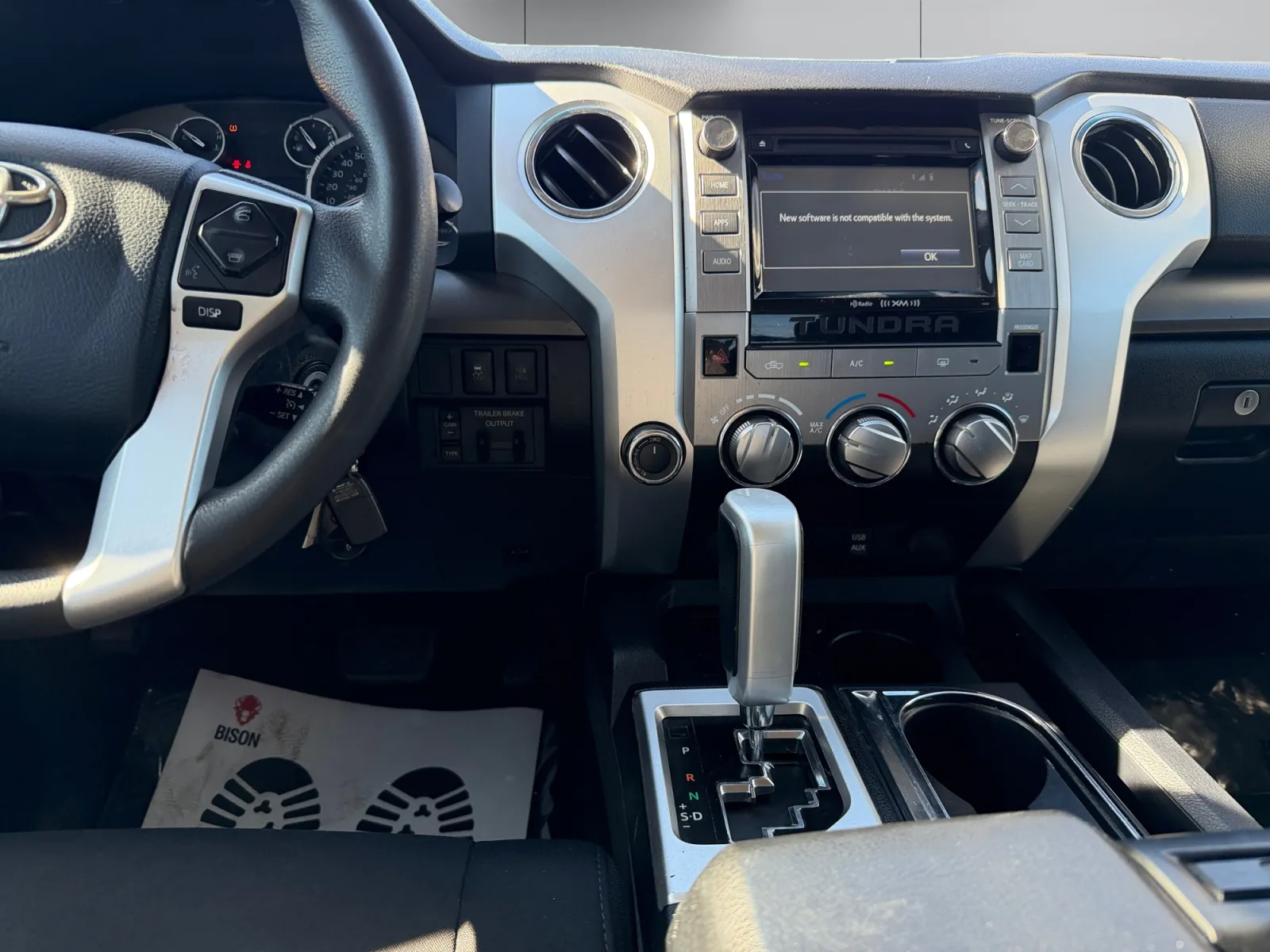 Toyota Tundra photo 12