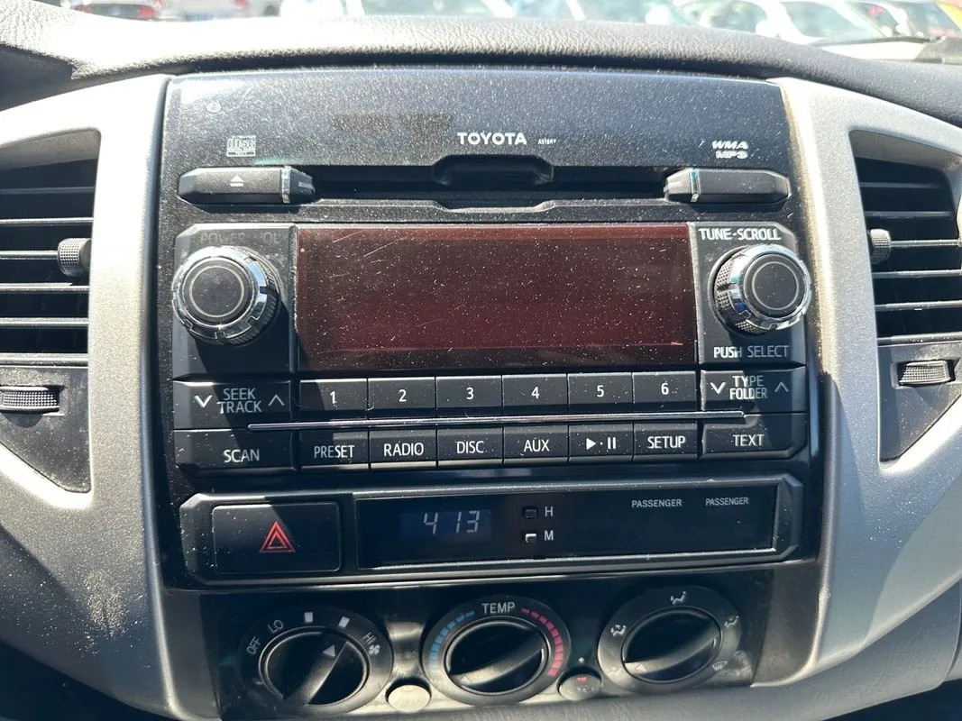 Toyota Tacoma photo 20