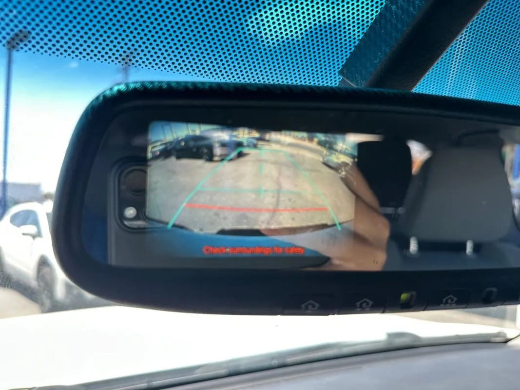 Toyota Tacoma photo 24
