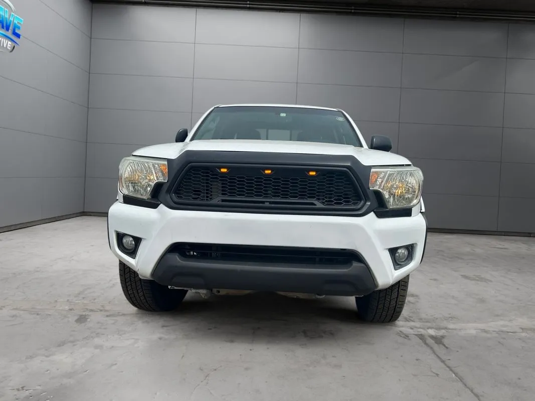 Toyota Tacoma photo 8