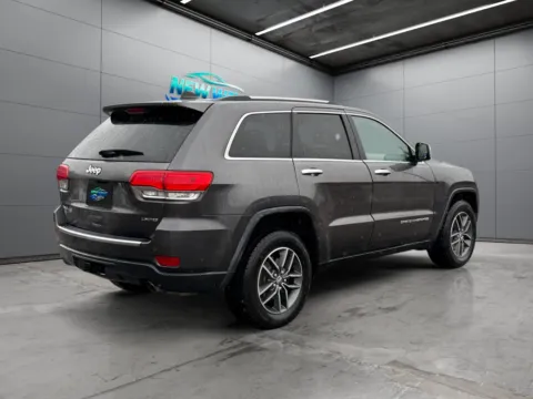 More photos of 2017 Jeep Grand Cherokee Limited at New Wave Automotive, CO