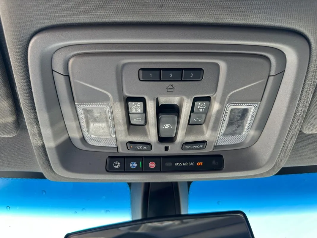 Chevrolet Silverado photo 23