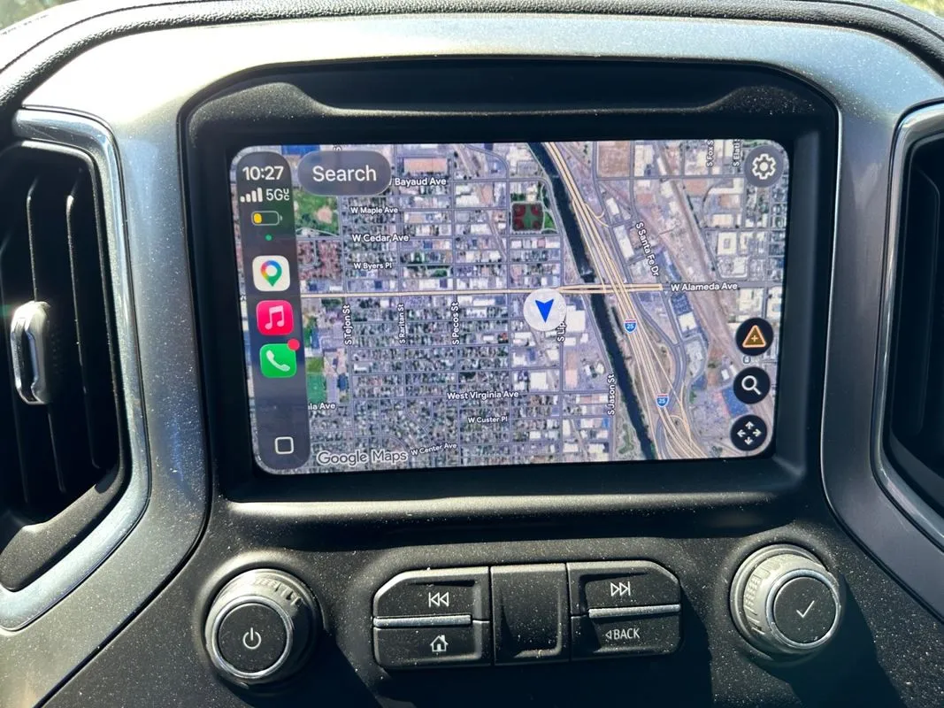 Chevrolet Silverado photo 20