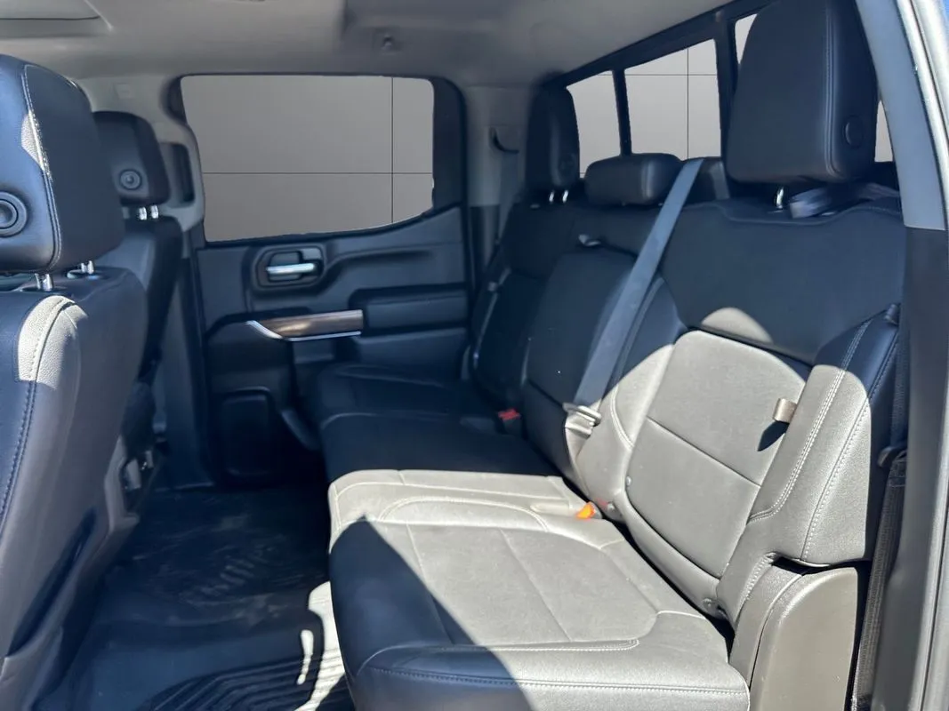 Chevrolet Silverado photo 16