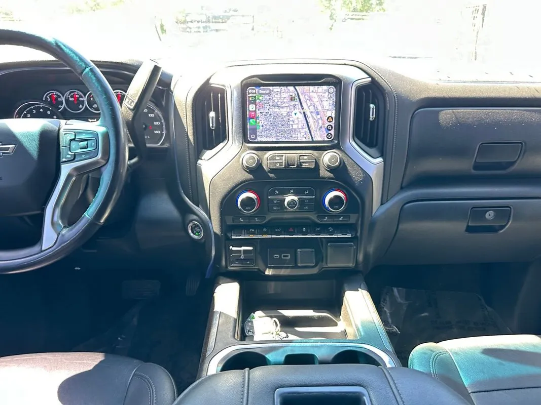 Chevrolet Silverado photo 15