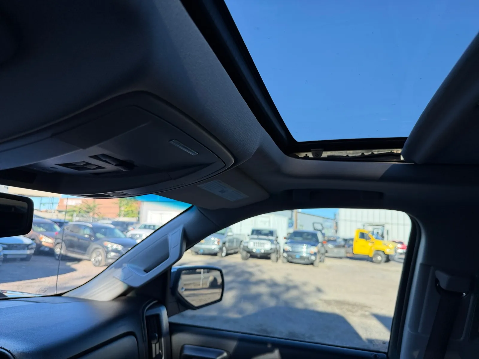 GMC Sierra photo 25