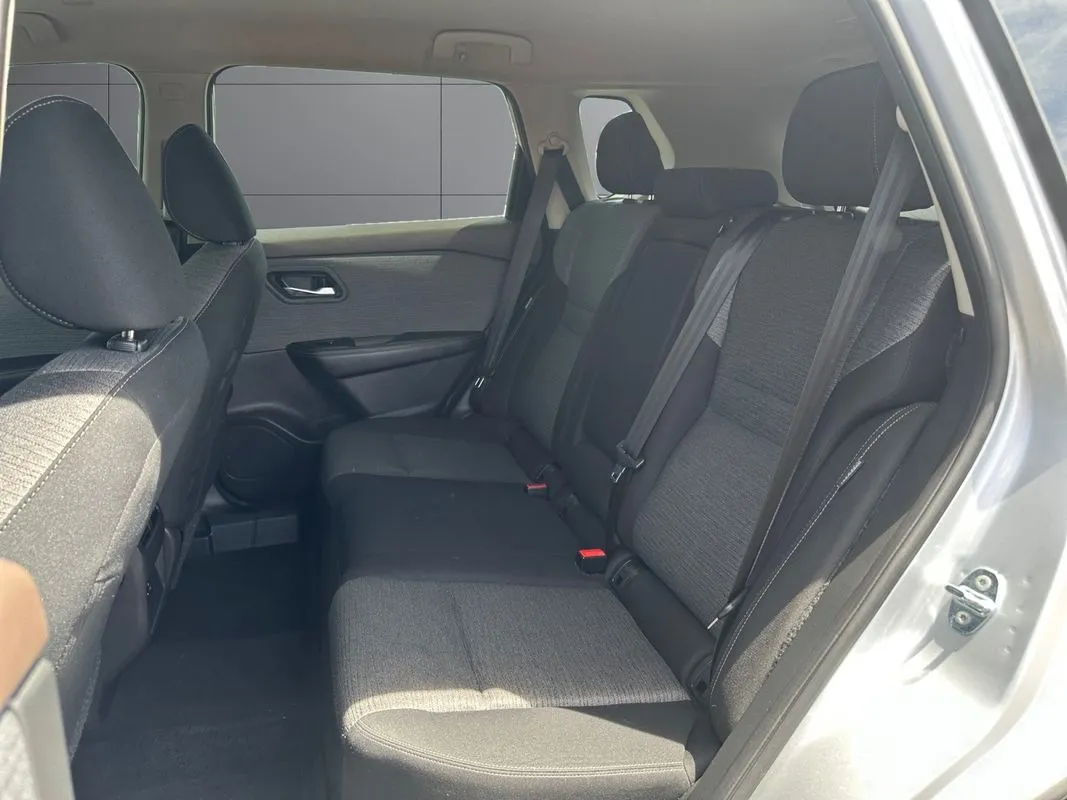 Nissan Rogue photo 16